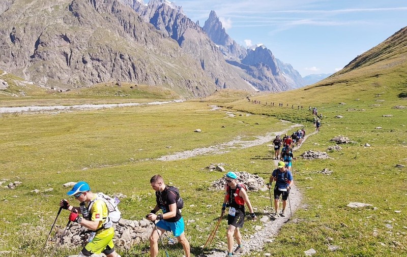 Cum a fost în urmărirea ultramaratoniștilor care au alergat 121 de kilometri | GALERIE FOTO