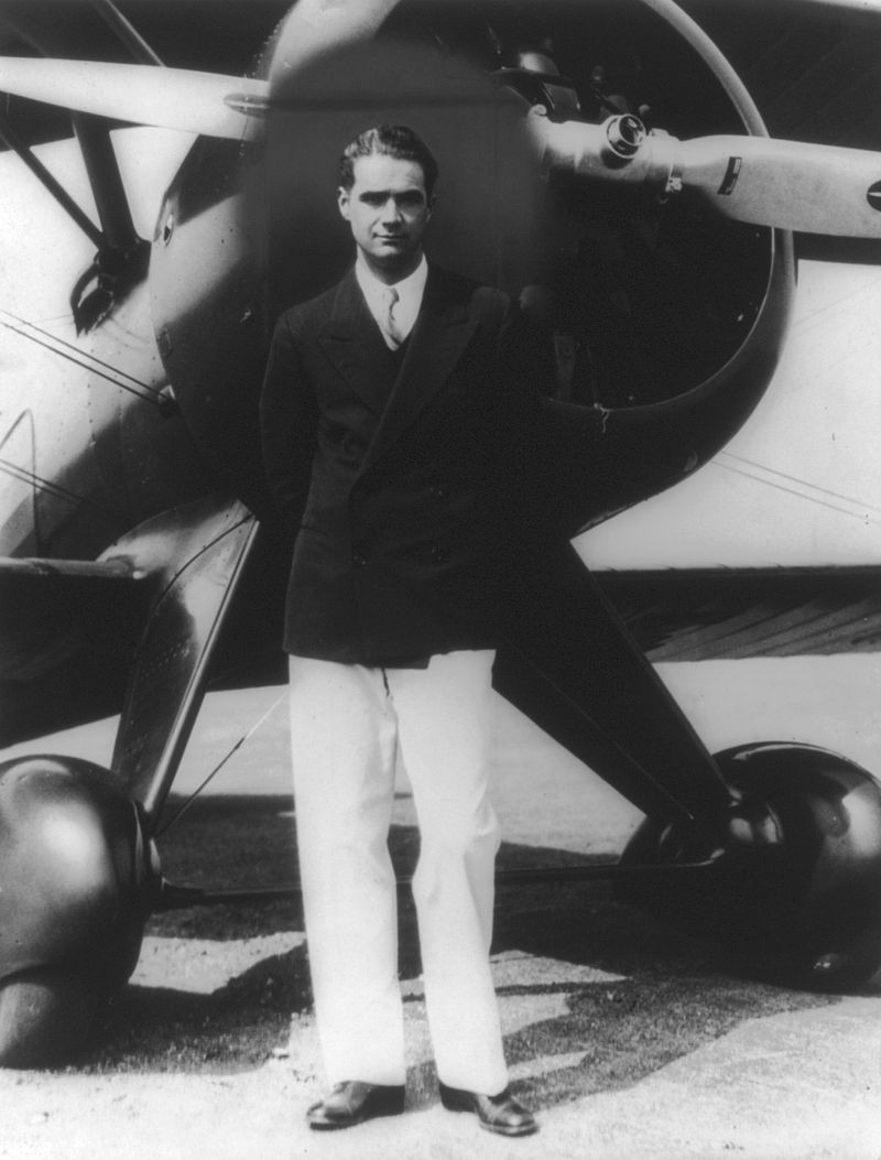 Aviatorul american Howard Hughes