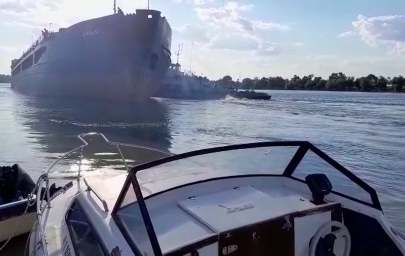 O navă comercială din Ucraina a lovit pontonul și ambarcațiunile Poliției de Frontieră la Chilia Veche
