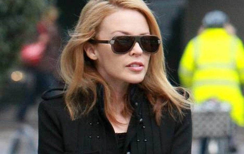 Kylie Minogue se teme că nu ar putea face copii