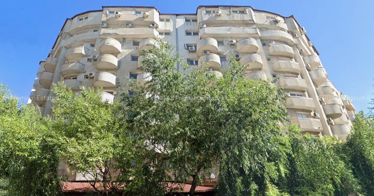 Un bloc de pe Calea Călărașilor - Delea Veche, București.