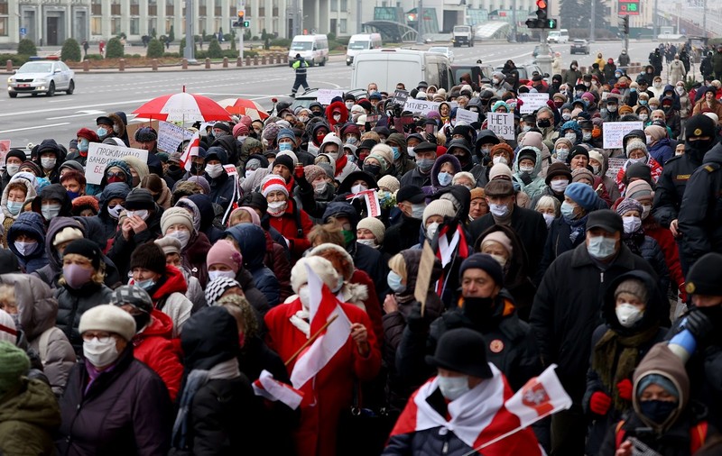 VIDEO | Noi proteste de amploare împotriva regimului Lukașenko. Zeci de persoane au fost arestate