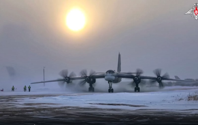 Comandantul unui bombardier strategic rusesc Tu-95 a fost împușcat, susține spionajul militar ucrainean: "Pedeapsa îi așteaptă pe toți criminalii de război" | FOTO