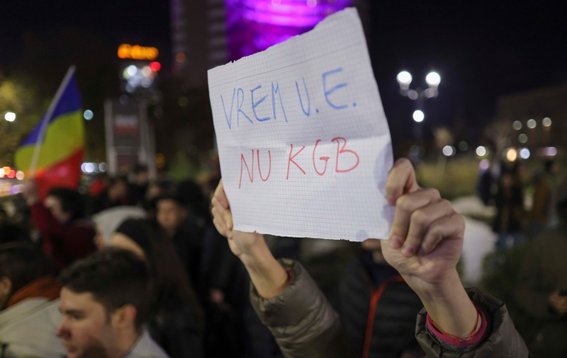 Proteste în marile orașe ale țării, împotriva lui Călin Georgescu: „Tinerii vă strigă în cor, nu votați un dictator”| VIDEO