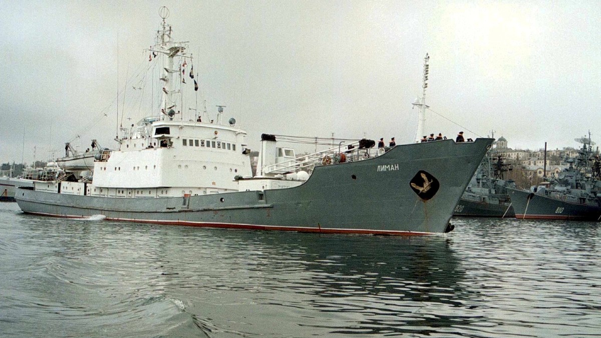 Ofițerii beți la comanda navei spion scufundate in Marea Neagră