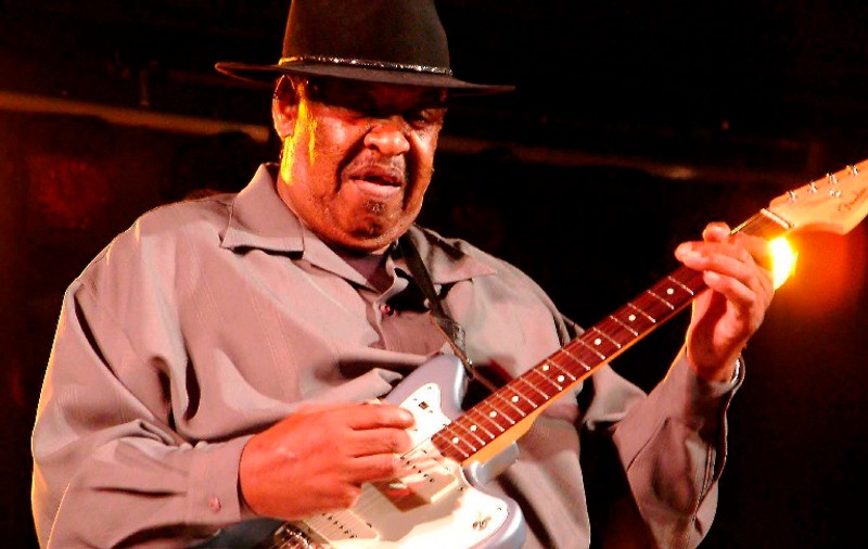 Cântăreţul Magic Slim, o legendă a genului blues, a murit