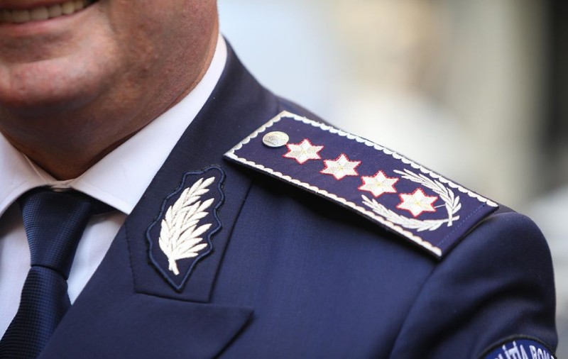Cum a ajuns un polițist din Cluj, pensionat la 49 de ani, să câștige peste 20.000 de lei pe lună la primărie