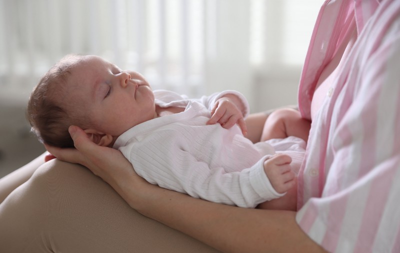 Metoda japoneză prin care bebelușul adoarme în 13 minute