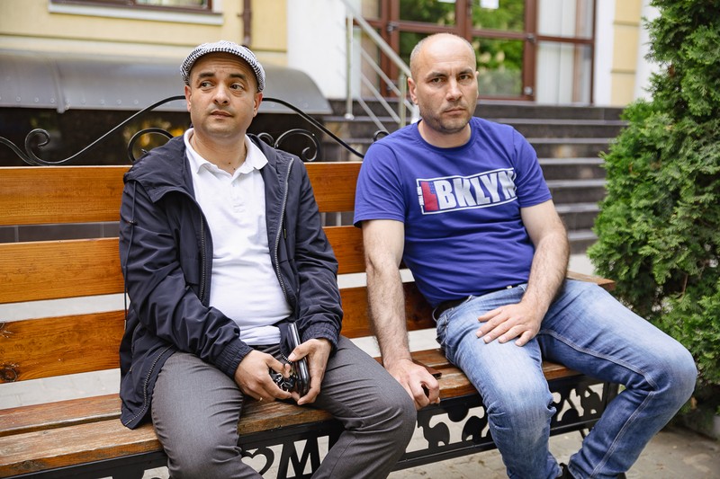 Vitalie și Nikolai sunt amândoi găgăuzi rusofoni, dar privesc diferit România