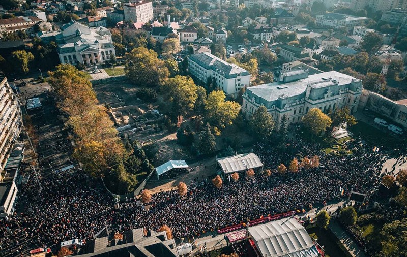 Record la pelerinajul de Sfânta Parascheva de la Iaşi: 65.000 de oameni stau la rând, timpul de aşteptare a depășit 25 de ore