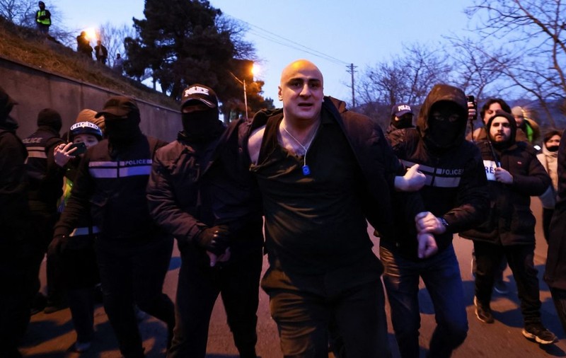Lider al opoziției din Georgia, reținut: acuzații de „răpire” pe fondul represiunii împotriva disidenței
