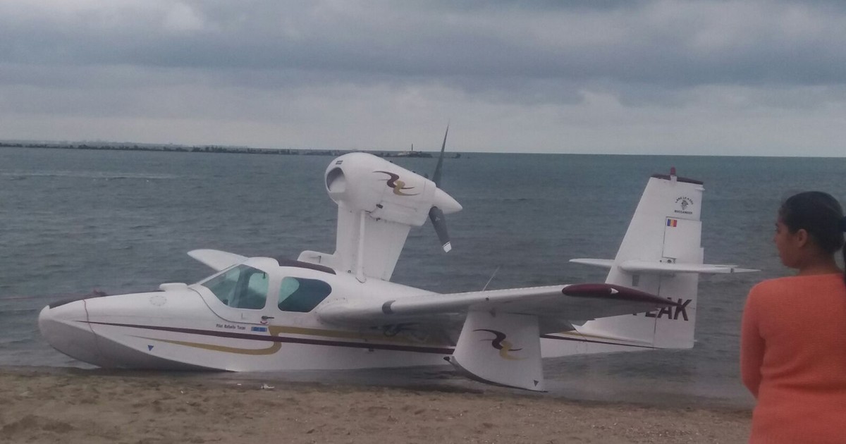 A aterizat cu hidroavionul pe plaja din Mamaia