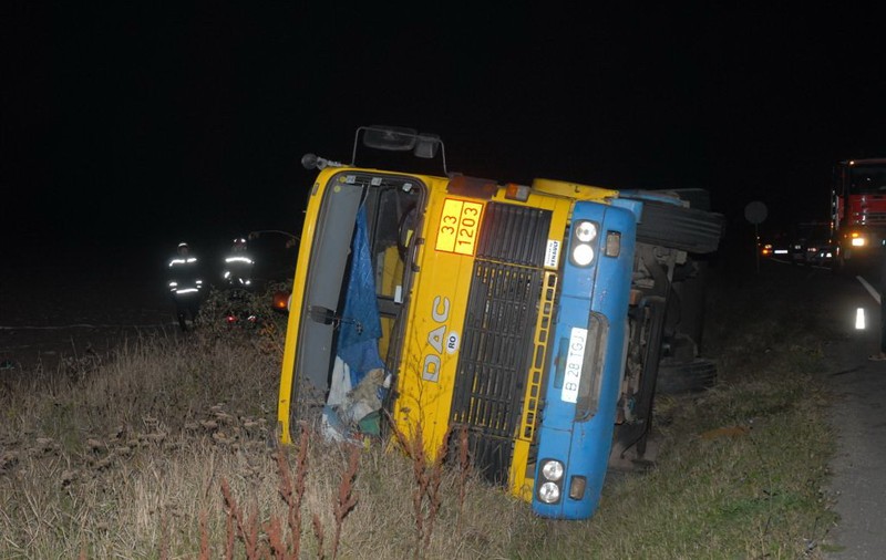 O tonă de motorină s-a scurs pe un cîmp din Argeş