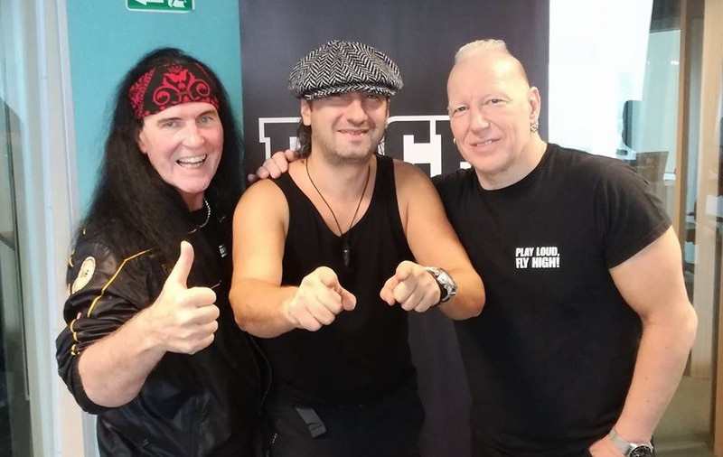 Dave Evans, primul solist AC/DC, se relansează cu o trupă românească