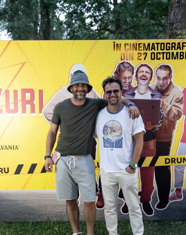 Alexandru Papadopol și Dragoș Bucur, apariție neașteptată pe scena de la UNTOLD. Anunțul făcut de cei doi actori