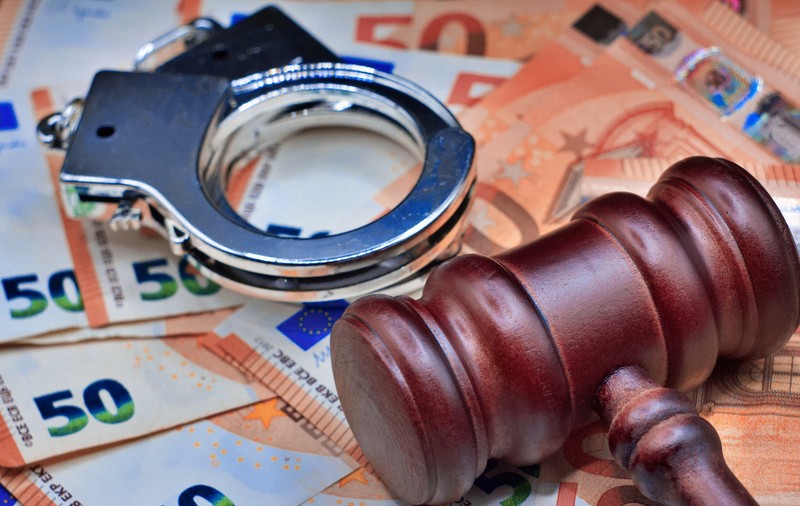 Trei soldați riscă 6 ani de închisoare și amendă de 120.000 de euro pentru bătaia dată unui tânăr care a avut nevoie de 417 zile ca să se recupereze