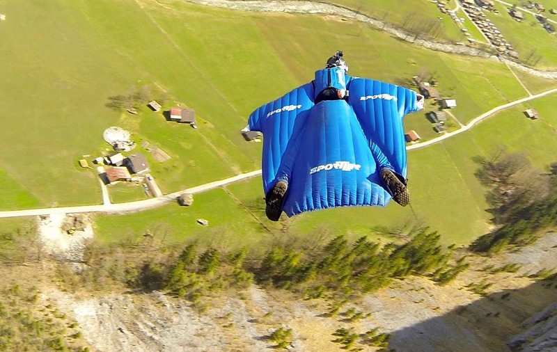 Doliu în lumea sporturilor extreme. A murit omul care a făcut zborul imposibil! | VIDEO