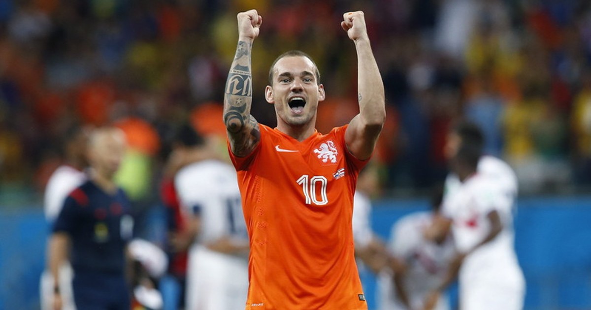 ”Aş fi putut ajunge ca Messi sau ca Ronaldo, dar mi-a plăcut viața”, spune Wesley Sneijder