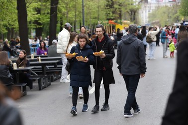 Bucharest Street Food Festival 2025 are loc pe Bulevardul Kiseleff. FOTO: Dumitru Angelescu (Libertatea)