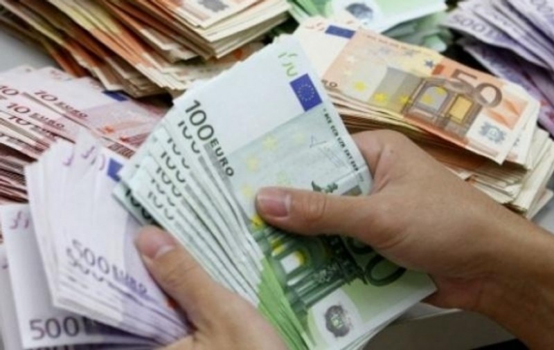 Indemnizaţia de creştere a copilului de 35.000 de euro a fost redusă la doar 1.000 de lei