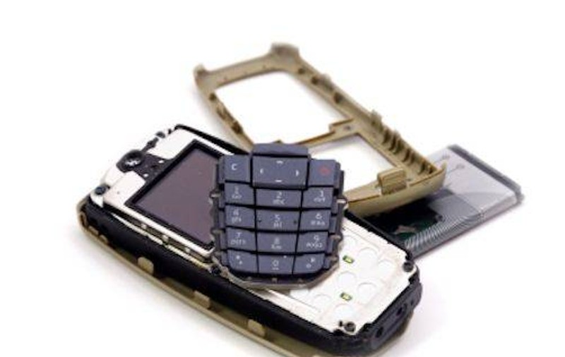 Un bucureştean şi-a înscenat furtul telefonului mobil ca să încaseze asigurarea