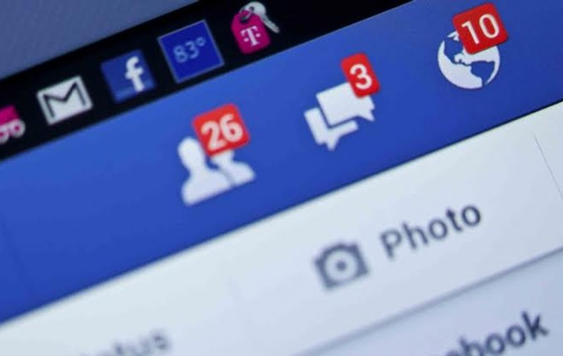 Facebook, principala sursă de informare și știri false
