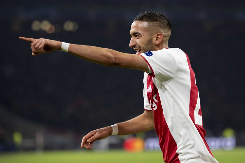 epa07367984 Hakim Ziyech of Ajax Amsterdam jubilates after his 1-1 goal during the UEFA Champions League round of 16 first leg soccer match between Ajax Amsterdam and Real Madrid in AMsterdam, Netherlands, 13 February 2019. EPA-EFE/OLAF KRAAK