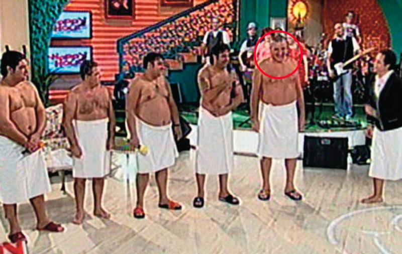 Rică Răducanu s-a dezbrăcat la PRO TV