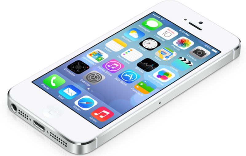 APPLE a prezentat iOS 7, care este complet redesenat