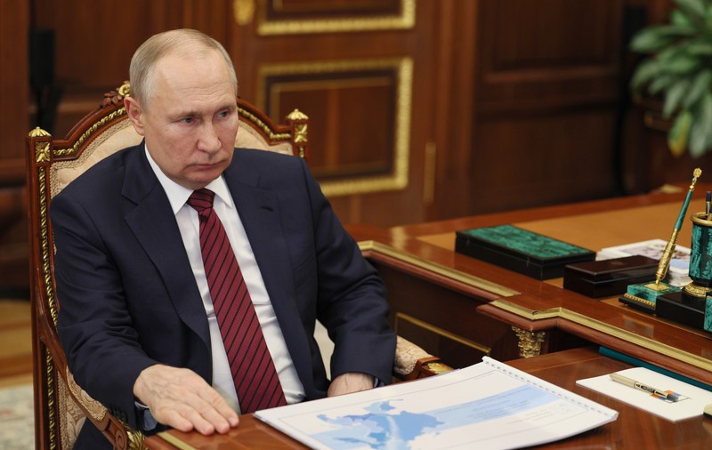 „Putin se află la Kremlin”, spune Peskov, după ce au apărut zvonuri că a plecat din Moscova