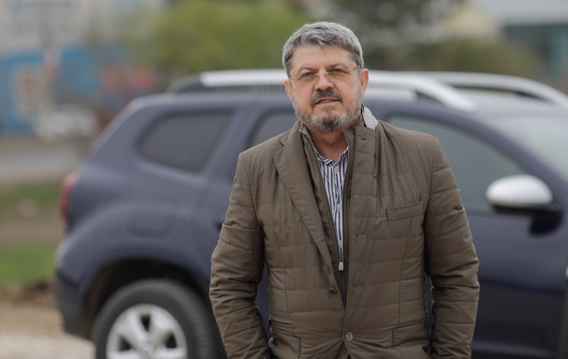Transgaz acuză UMB Grup, constructorul  Autostrăzii Moldovei, că nu a respectat avizul de amplasament al conductei în momentul exploziei de la Călimănești. Replica CNAIR