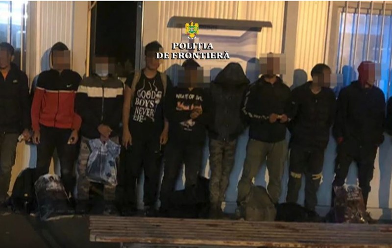Zeci de migranți au fost prinși de polițiștii de frontieră la granița cu Ungaria