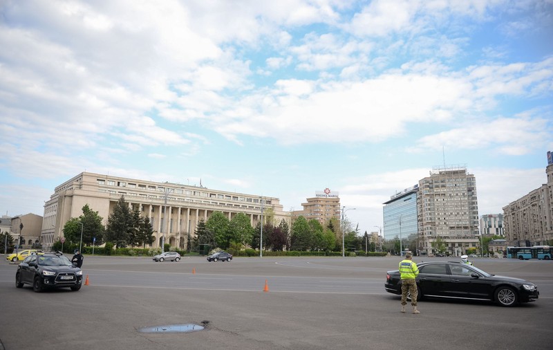 Liderii USR și Reper cheamă la proteste în Piața Victoriei: „Marcel Ciolacu și Nicolae Ciucă vor să dea liber la furat până în 250.000 de lei”
