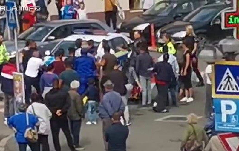 Scandal la Gherla între zeci de persoane, soldat cu patru răniți. Polițiștii au tras focuri de avertisment ca să oprească bătaia