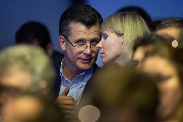 epa04571487 Philipp Hildebrand (C-L), Vice Chairman of US investment company Blackrock, talks with Margarita Louis-Dreyfus (C-R), of Louis Dreyfus Commodities Executive Group, during the Crystal Award Ceremony on the eve of the opening of the 45th Annual Meeting of the World Economic Forum, WEF, in Davos, Switzerland, 20 January 2015. The overarching theme of the 2015 WEF meeting, which will take place from from 21 to 24 January, is 'The New Global Context'. EPA/JEAN-CHRISTOPHE BOTT