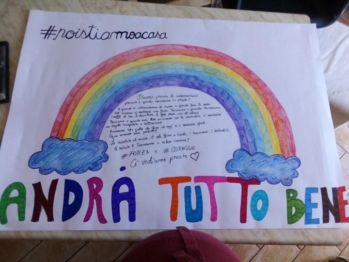 „#noistamacasa” si „Totul va fi bine”, mesajul desenat de Maria