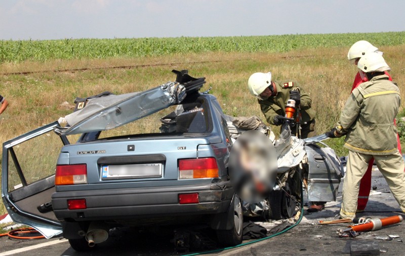 Şi Carmen Păunescu a produs un accident ca a lui Huidu! Nu a făcut nici o zi de puşcărie!