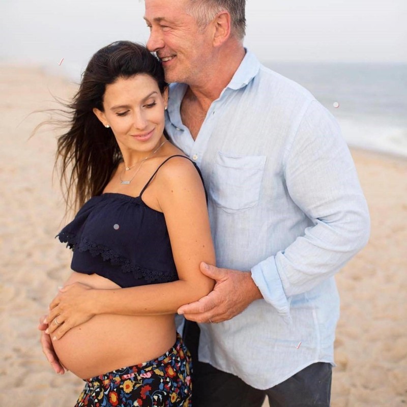Alec Baldwin (iamabfalecbaldwin / 25.07.2018): The most beautiful, best-est mommy in the world. Whos luckier than me? @hilariabaldwin"" Supplied by Instagram.com/face to face