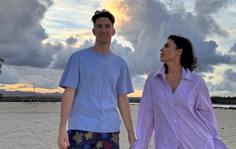 Andreea Popescu și Rareș Cojoc, dans pasional pe plaja din Mauritius. „Vă place?”