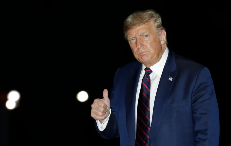 Donald Trump, noi declarații controversate: Coronavirusul „ar putea dispărea și fără un vaccin”, prin imunitate de turmă
