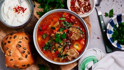 cu-ce-se-poatea-acri-ciorba