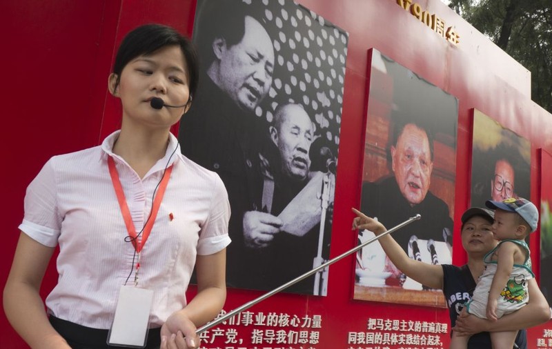 „Turismul roșu” din China: câștig economic, mândrie națională și îndoctrinare comunistă