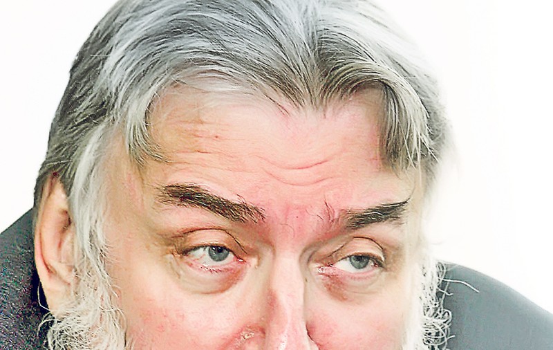 Cazul «Păunescu», plimbat prin instanţe