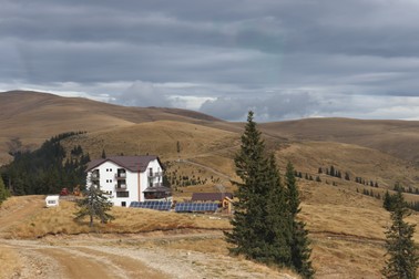 Pensiune alimentată de la panouri fotovoltaice
