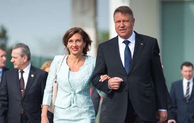 De UNDE își ia PRIMA DOAMNĂ ținutele pentru ceremoniile oficiale