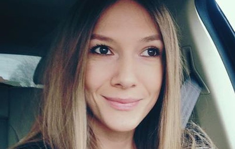 ADELA POPESCU, cum nu o vezi prea des! CĂLARE pe CĂRUCIOR!