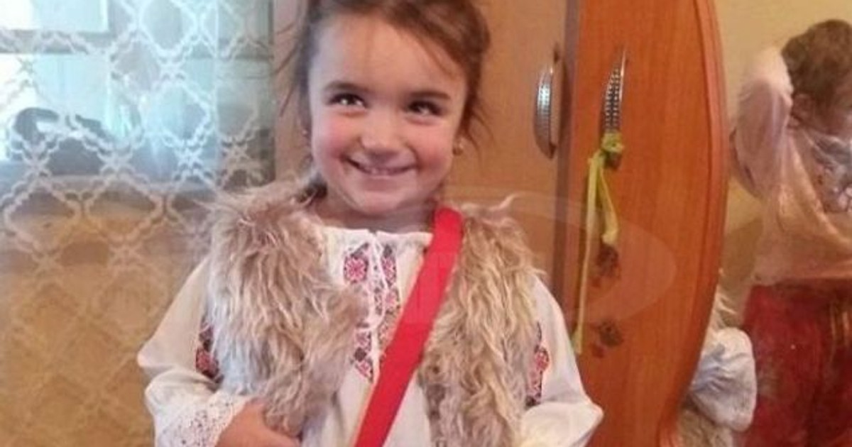 O fetiță din județul Buzău nu a fost primită la o serbare dedicată Centenarului pentru că nu avea costum popular