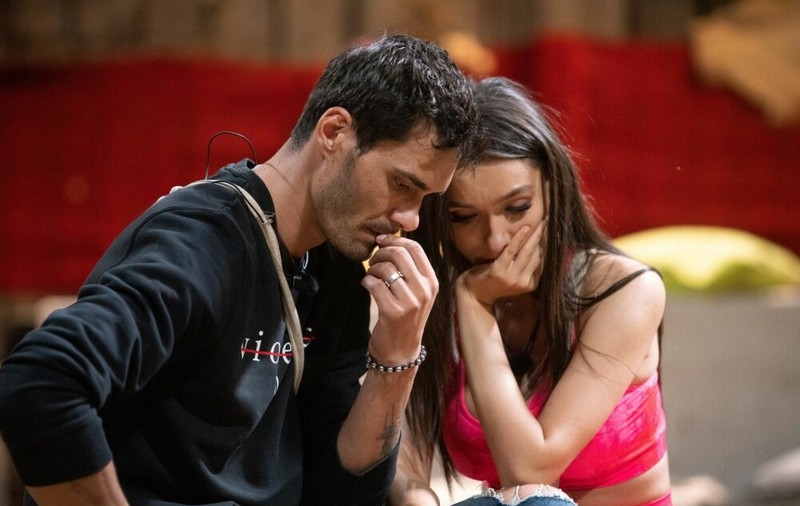 George Burcea rupe tăcerea după despărțirea de Viviana Sposub. Actorul a transmis un mesaj. „Lasă să te doară”