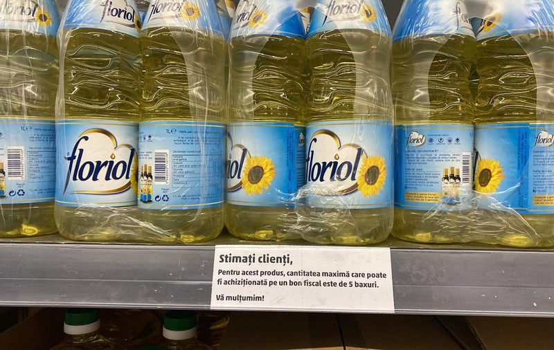 Ce limite au impus magazinele Kaufland, Carrefour sau Lidl la cumpărarea de ulei