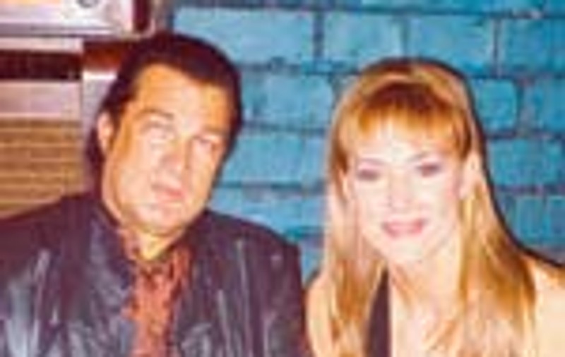 Roxana Ciuhulescu l-a avut pe Seagal la aniversarea ei